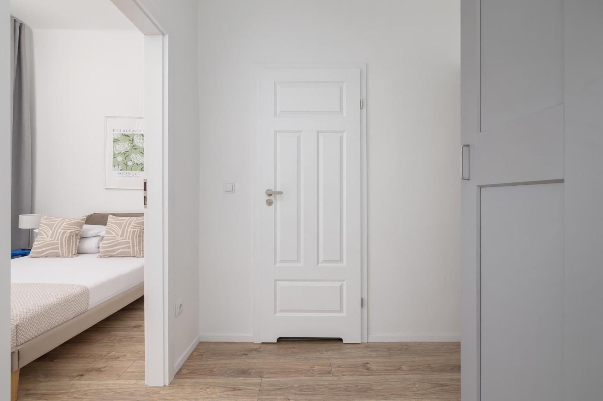 2 Bedroom Apartment - Dluga 65 Krakkó Kültér fotó